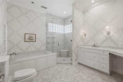 1798 Lincoln Park Circle, Sarasota FL - photo 21 of 57