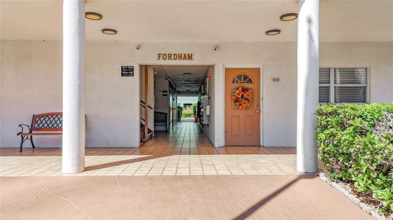 2 bedroom Condominium at 5603 80th Street #416, Five Towns Of St Pete, St Petersburg — photo 4