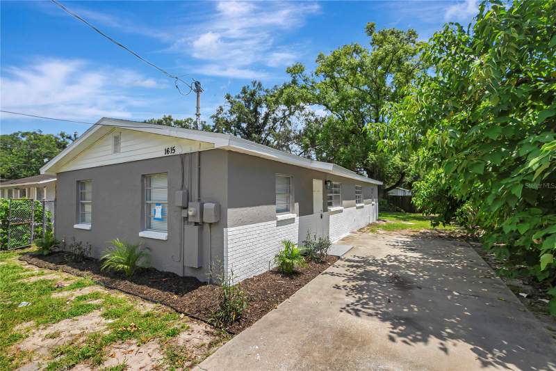 4 bedroom Single Family Residence at 1615 E Sitka Street, Fern Cliff, Tampa — photo 2