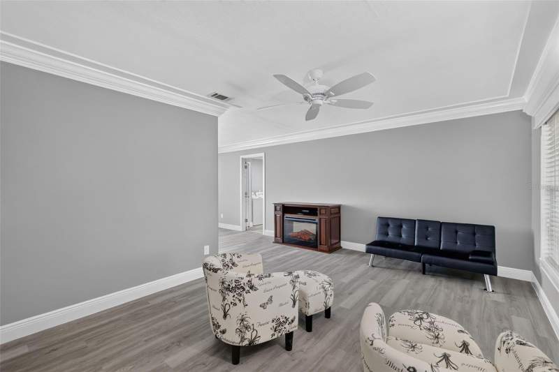 3 bedroom Single Family Residence at 1233 Padgett Circle, Lady Lake Padgett Estates Sub, Lady Lake — photo 4
