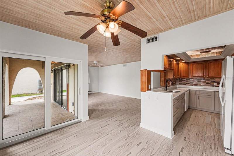 2 bedroom Condominium at 546 Plaza Seville Court #85, La Costa Brava Condo 1, Treasure Island — photo 4