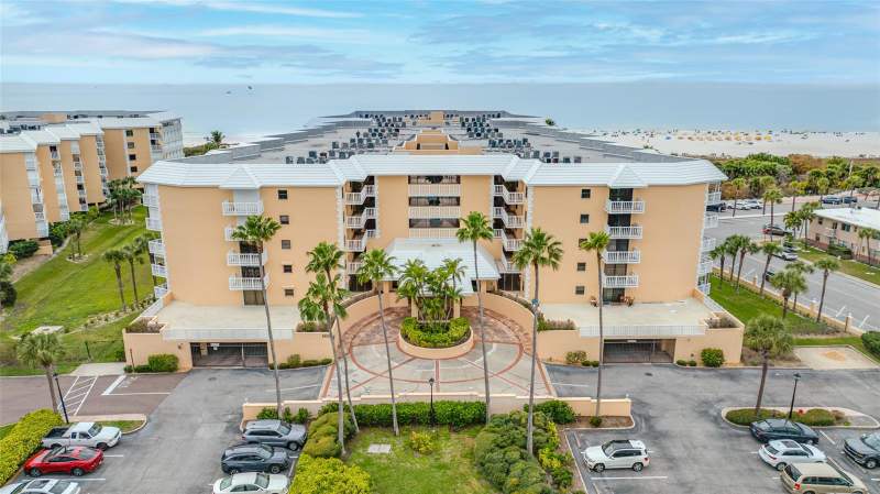 Silver Sands Beach & Racquet Club