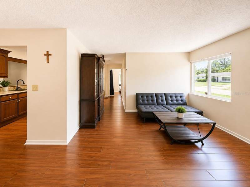 4 bedroom Single Family Residence at 934 Hillwood Dr, Dunedin Lakewood Estates 2nd A Dd, Dunedin — photo 5