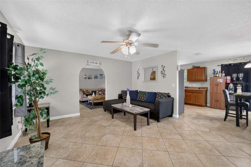 3 bedroom Single Family Residence at 945 NW 64th Place, Ocala Highlands Estate, Ocala — photo 5