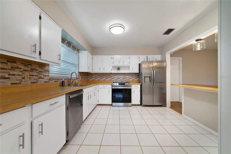 2 bedroom Condominium at 146 Mayfair Court, Mayfair Villas, Sanford — photo 4