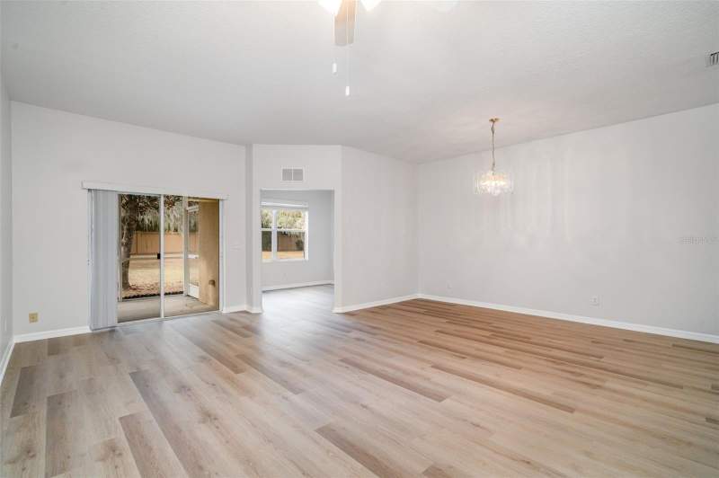3 bedroom Townhouse at 9317 Stone River Place, River Walk, Riverview — photo 5