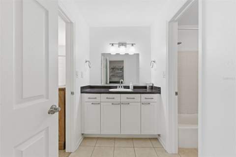 5005 Coquina Key Drive #E, St Petersburg FL - photo 8 of 50