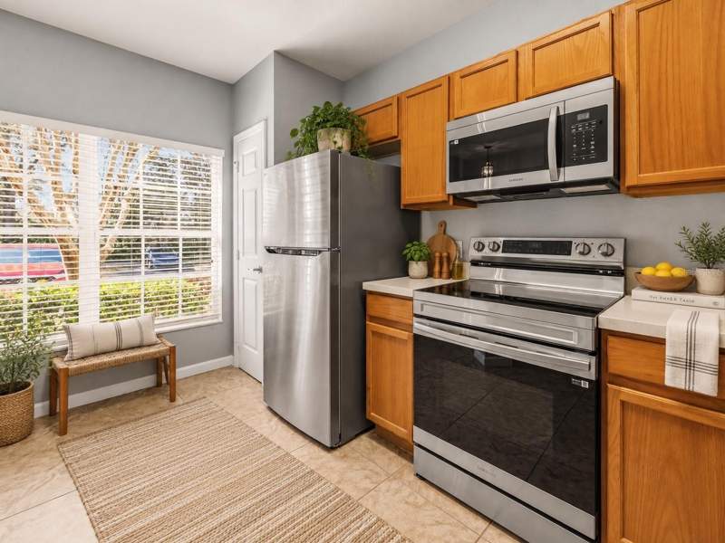 2 bedroom Townhouse at 1450 Stockton Drive, Regency Oaks Unit One, Sanford — photo 2