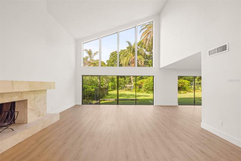 4 bedroom Single Family Residence at 2668 Concorde Court, Clubhouse Estates Of Countryside, Clearwater — photo 4