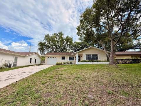 8634 Winding Wood Drive, Port Richey FL - photo 9 of 40