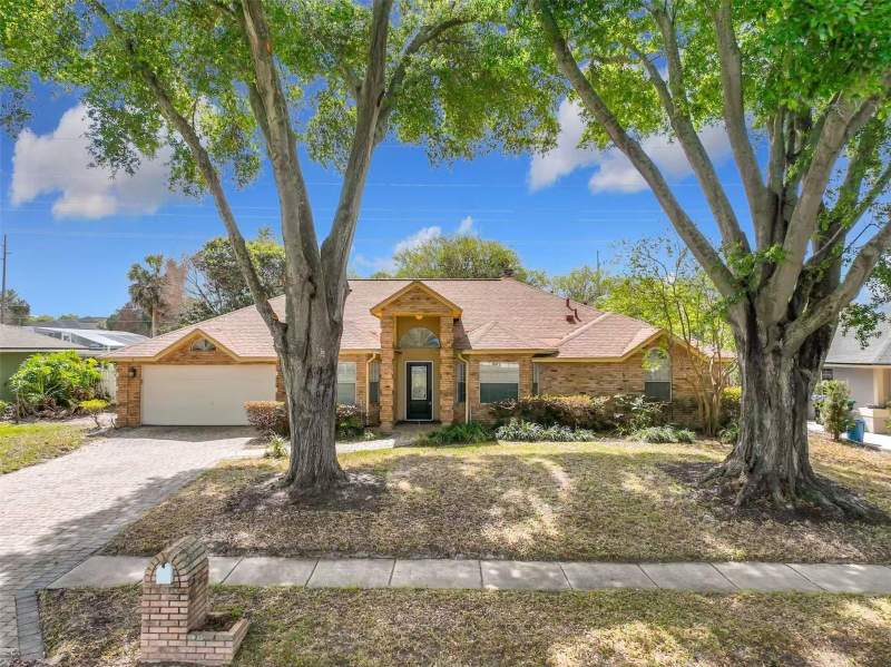 9144 GALLEON COURT home for sale in North Bay