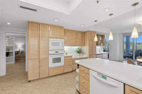 2550 Harbourside Drive #333, Longboat Key FL - photo 16 of 44