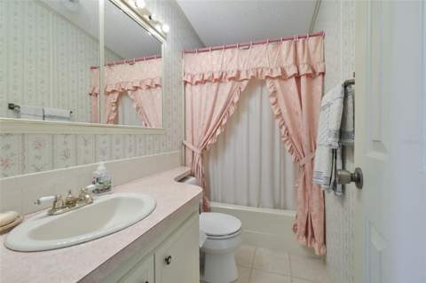 192 S Port Royal Lane, Apollo Beach FL - photo 15 of 25