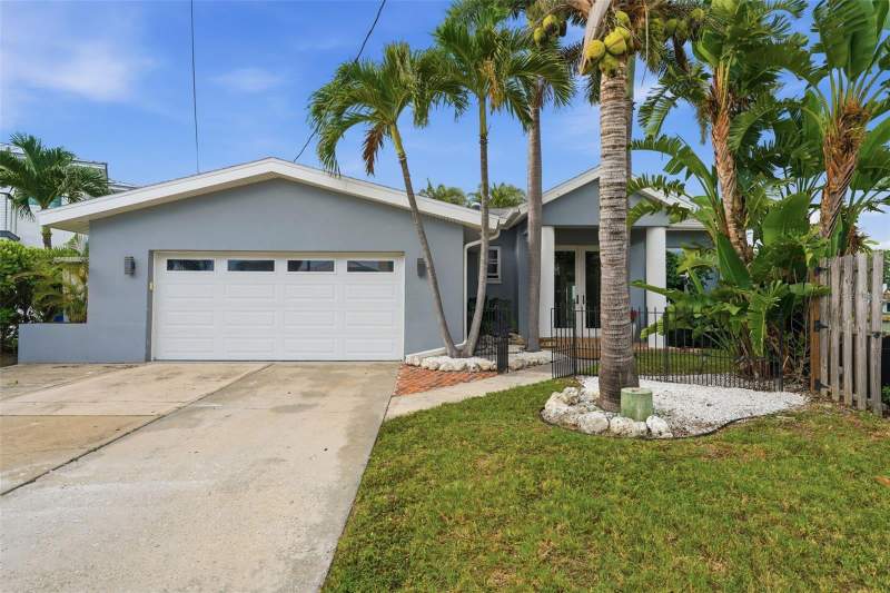 3 bedroom Single Family Residence at 16115 4th Street, Redington Beach Homes 6th Add, Redington Beach — photo 3