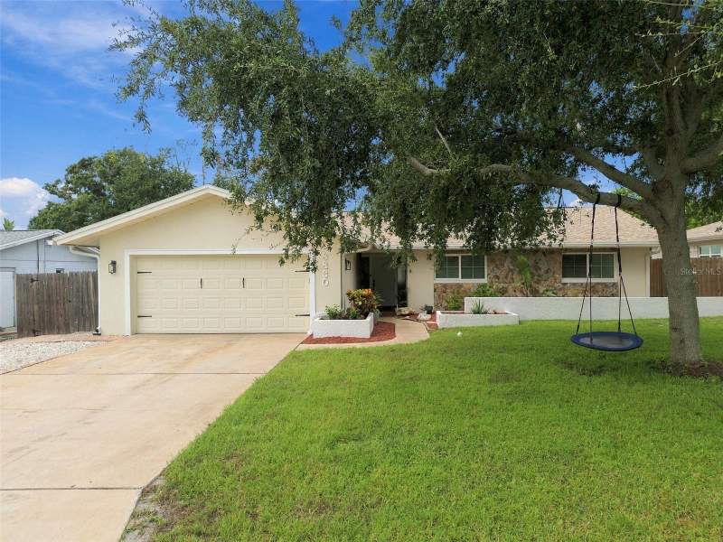 3 bedroom Single Family Residence at 8830 140th Street, Oakhurst Park 1st Add, Seminole — photo 2