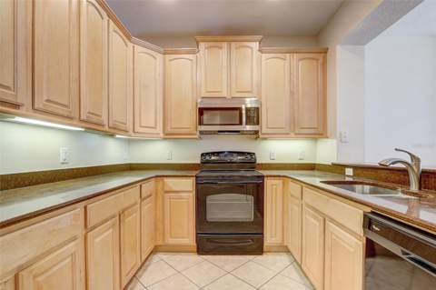 1305 Sandstone Run, Sanford FL - photo 10 of 35
