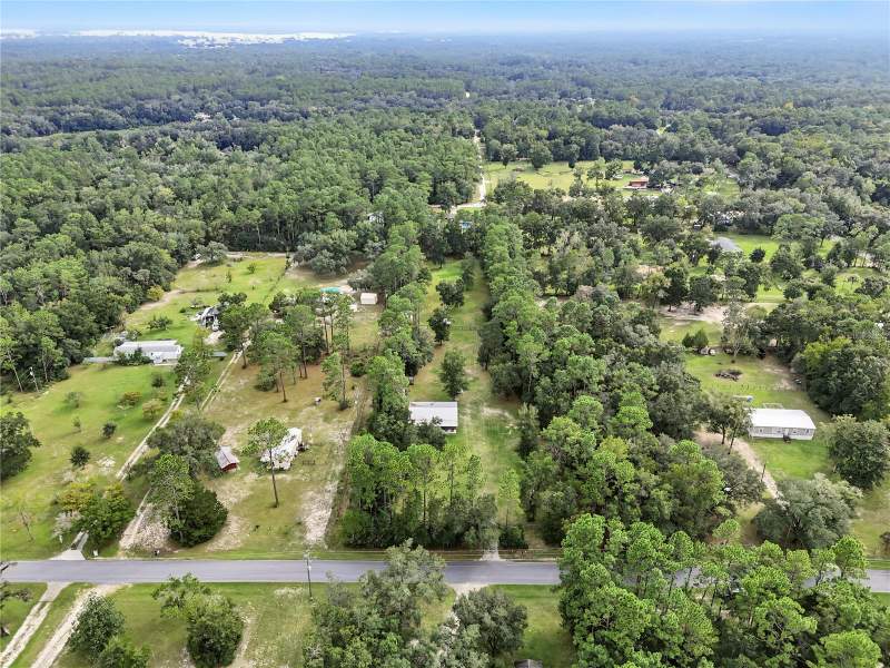 3 bedroom Single Family Residence at 17980 SW 31st Street, Lake Tropicana Ranchettes, Dunnellon — photo 2