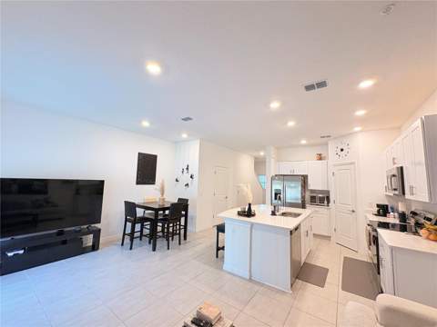 5020 Revolutionary Way, St Cloud FL - photo 10 of 36