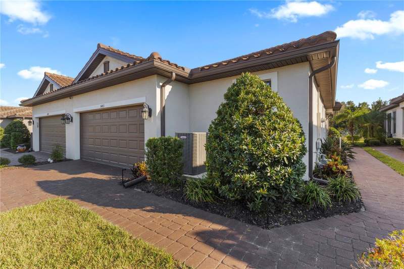 2 bedroom Half Duplex at 5403 Rushmere Court, Artisan Lakes Esplanade Ph IV Subph A,B,, Palmetto — photo 4