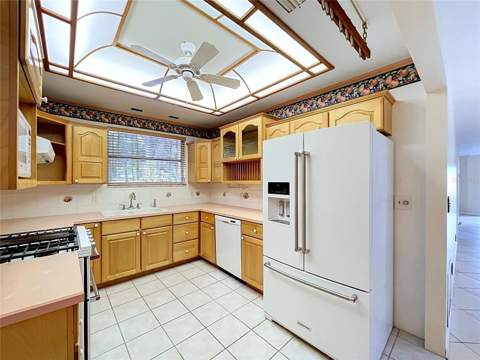 17932 Wendy Sue Avenue, Hudson FL - photo 19 of 98