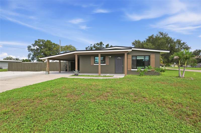 3 bedroom Single Family Residence at 5055 Lahaina Drive, Ridgewood Estates 01st Add, Sarasota — photo 2