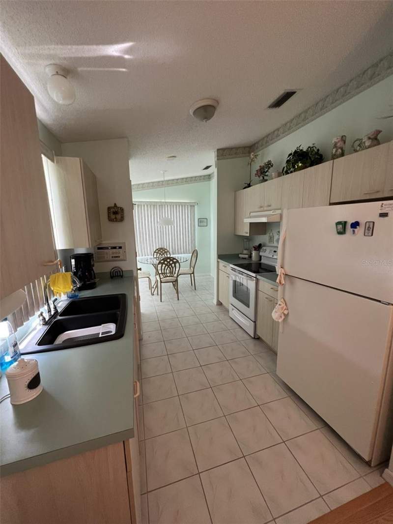 2 bedroom Single Family Residence at 1232 Zapata Place, Lady Lake Orange Blossom Gardens Unit 14, Lady Lake — photo 3
