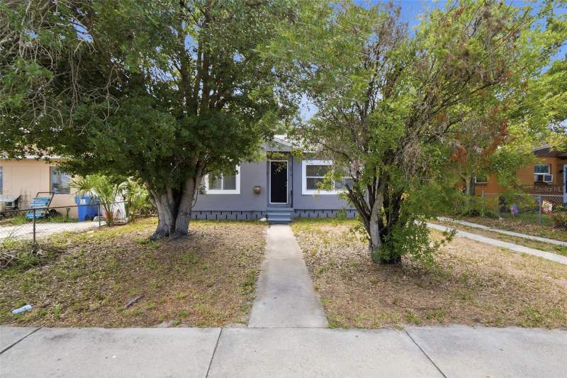 2610 DR MARTIN LUTHER KING JR STREET home for sale in Pallanza Park