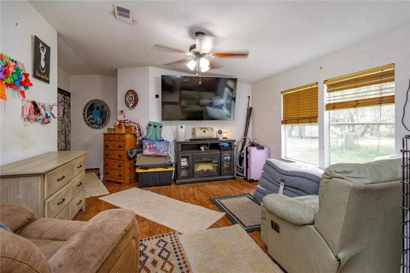 4 bedroom Manufactured Home at 12225 Shiloh Acres Drive, Clermont, Clermont — photo 3