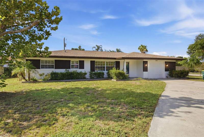 4 bedroom Single Family Residence at 2051 Magnolia Drive, Druid Park, Clearwater — photo 3