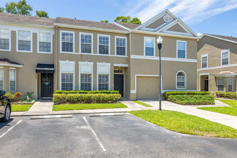 3 bedroom Townhouse at 4310 Fincastle Court, Trafalgar Square, Tampa — photo 2