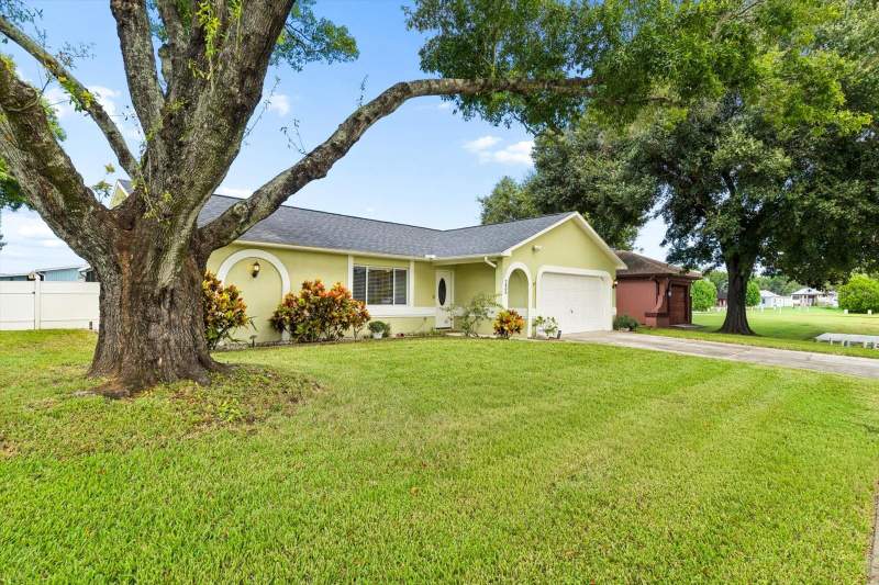 2 bedroom Single Family Residence at 7409 Fairwood Avenue, Woodridge Estates A Sub, New Port Richey — photo 2