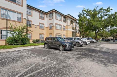 17108 Carrington Park Dr #722, Tampa FL - photo 7 of 25