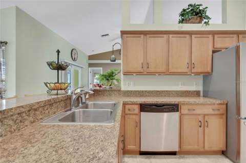 15157 Duck Hawk Road, Weeki Wachee FL - photo 9 of 48