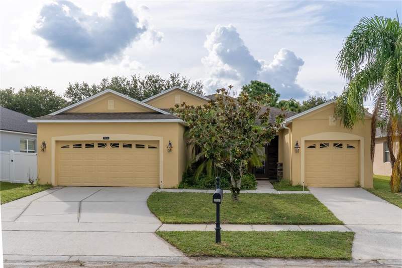 2336 CROSSTON CIRCLE home for sale in Wyndham Lakes Estates