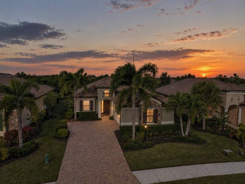 3 bedroom Single Family Residence at 16422 Hillside Circle, Country Club East At Lakewd Ranch, Bradenton — photo 4