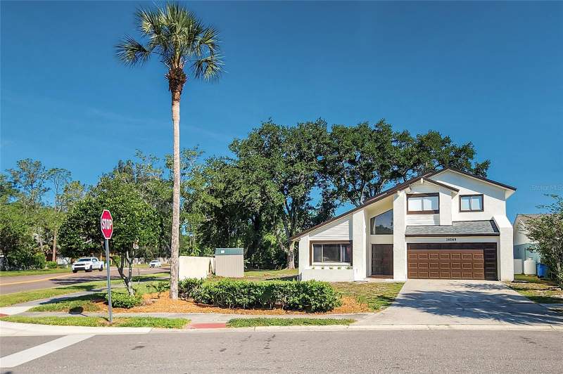4 bedroom Single Family Residence at 16169 Gardendale Drive, Northdale Sec H, Tampa — photo 5