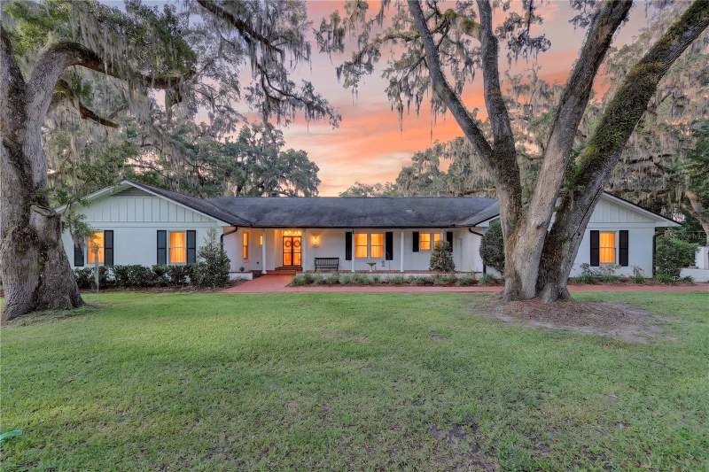 4 bedroom Single Family Residence at 1311 SE 17th Avenue, Ocala, Ocala — photo 2