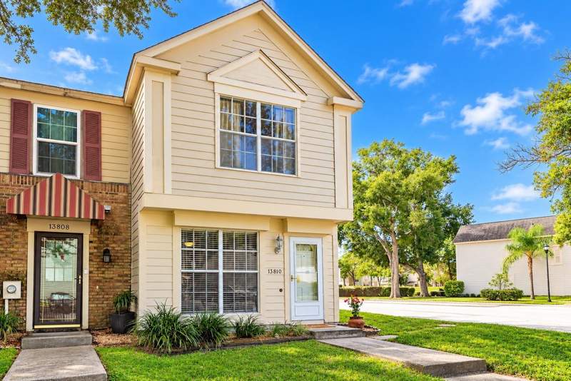 2 bedroom Townhouse at 13810 Fletchers Mill Drive, Fletchers Mill, Tampa — photo 2