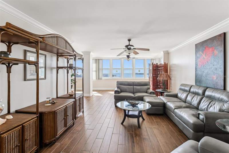 2 bedroom Condominium at 5108 Brittany Drive #805, Bayway Isles Point Brittany Two, St Petersburg — photo 3