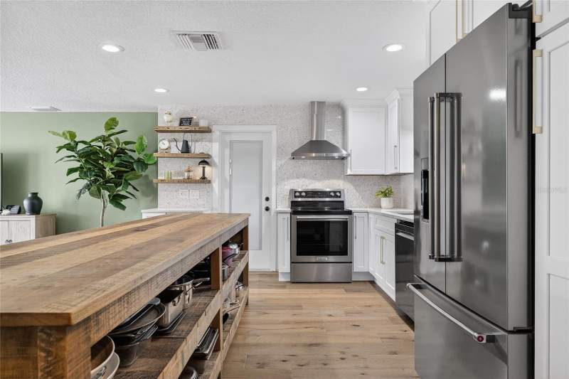 3 bedroom Single Family Residence at 2171 Lagoon Drive, Harbor View Villas 4th Add, Dunedin — photo 5