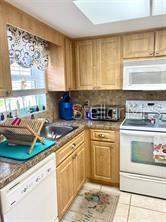1 bedroom Villa at 1656 S Lake Avenue #3, Normandy Park South, Clearwater — photo 3