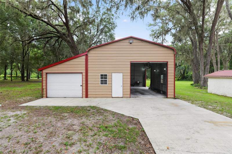 4 bedroom Single Family Residence at 18741 N US Highway 301, Citra, Citra — photo 3