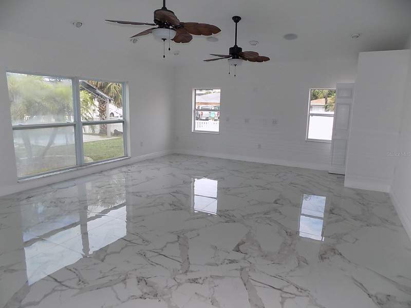 2 bedroom Single Family Residence at 13701 Garris Drive, Sea Ranch On Gulf, Hudson — photo 3