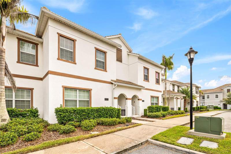 4 bedroom Townhouse at 4830 Lullaby, Storey Lake Ph 3, Kissimmee — photo 3