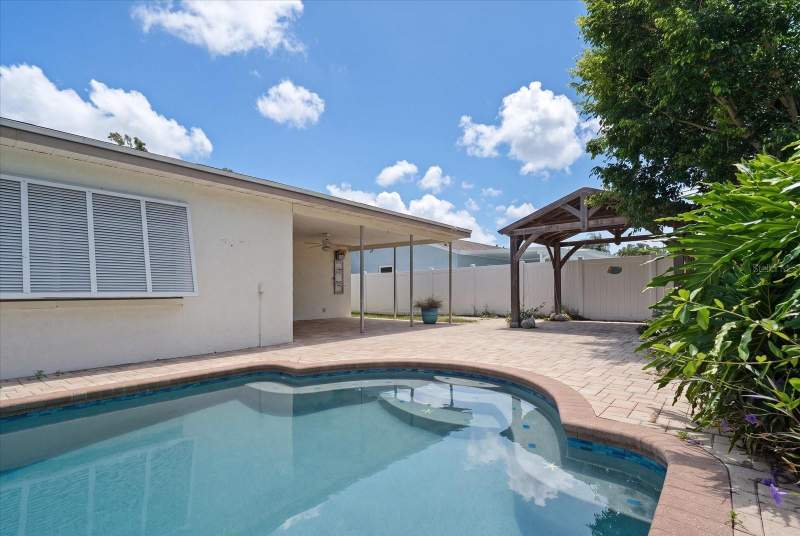 3 bedroom Single Family Residence at 10928 118th Street, Orangewood Highlands 2nd Add, Seminole — photo 3