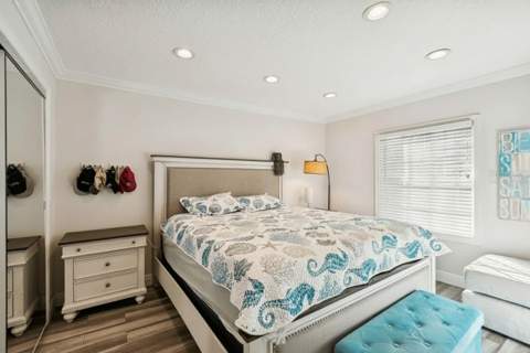 5110 Coquina Key Drive #C, St Petersburg FL - photo 18 of 60