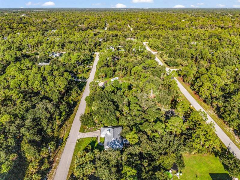 3 bedroom Single Family Residence at 18364 Laramie Avenue, Port Charlotte Sec 014, Port Charlotte — photo 5