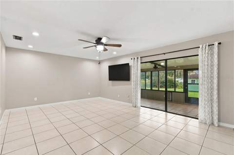 8410 Angela Court, Zephyrhills FL - photo 23 of 60