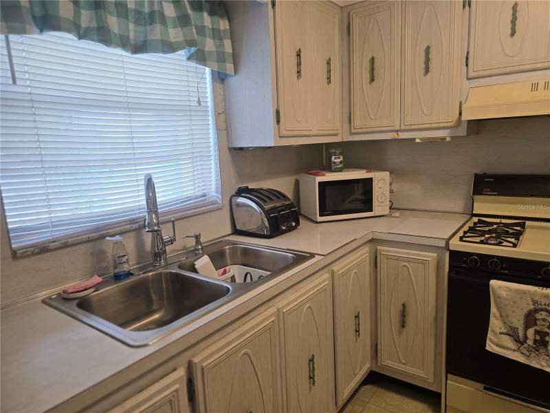 1 bedroom Condominium at 5356 81st Street #15, Paradise Shores, St Petersburg — photo 4