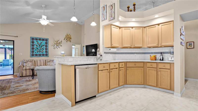 3 bedroom Single Family Residence at 9221 Halberg Drive, The Preserve At Fairway Oaks, Hudson — photo 5